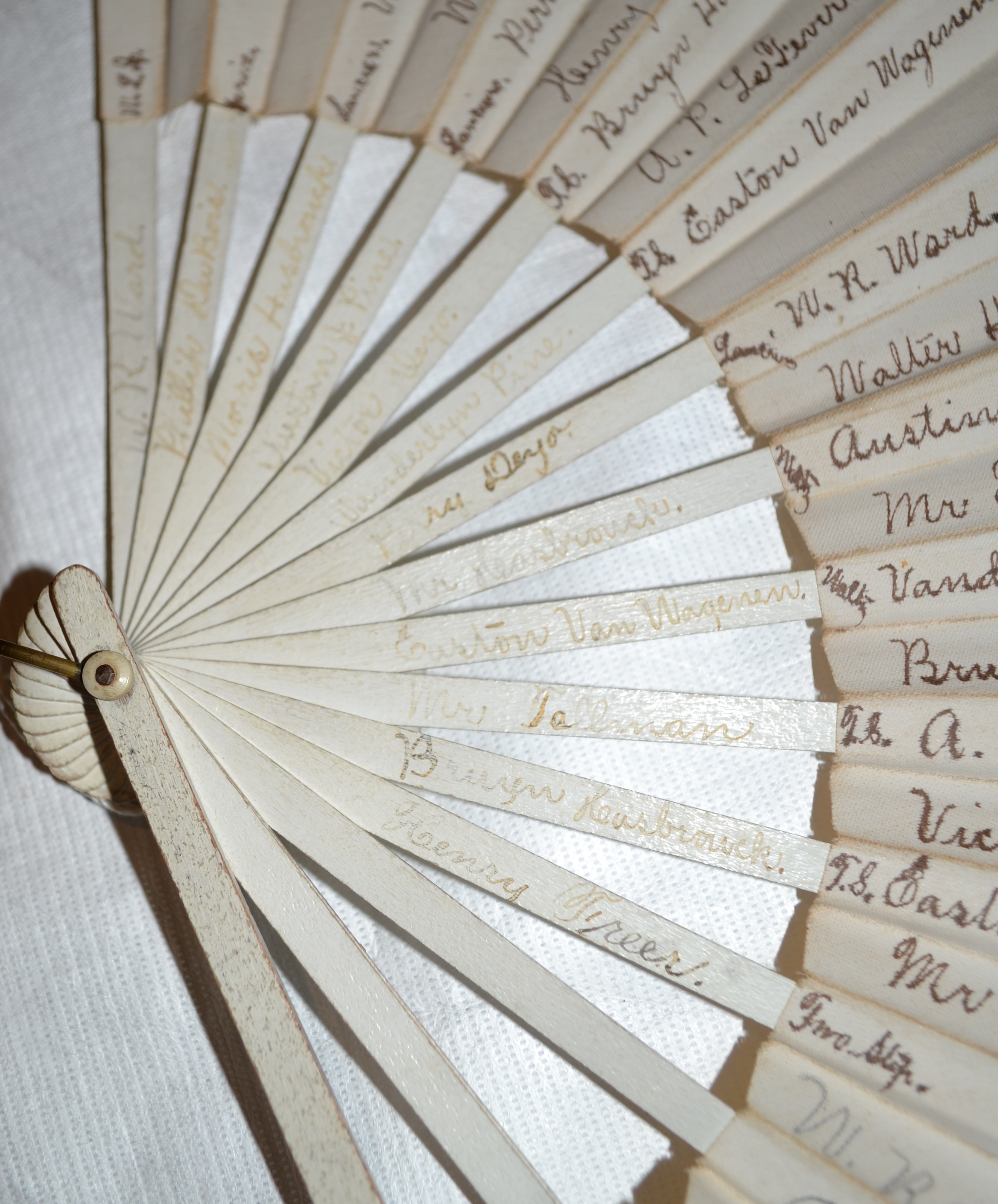 hand fan image 1.jpg